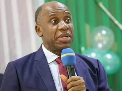 Gunmen attack Amaechi’s convoy in Rivers, set ADC office ablaze